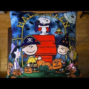 Charlie Brown Peanuts Snoopy Halloween Light Up Pillow 16x14” Trick Or Treat